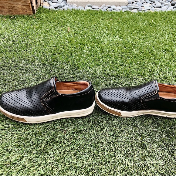 Deer Stags Slip-On holes Jace Leather Shoes Boys S - Picture 5 of 6